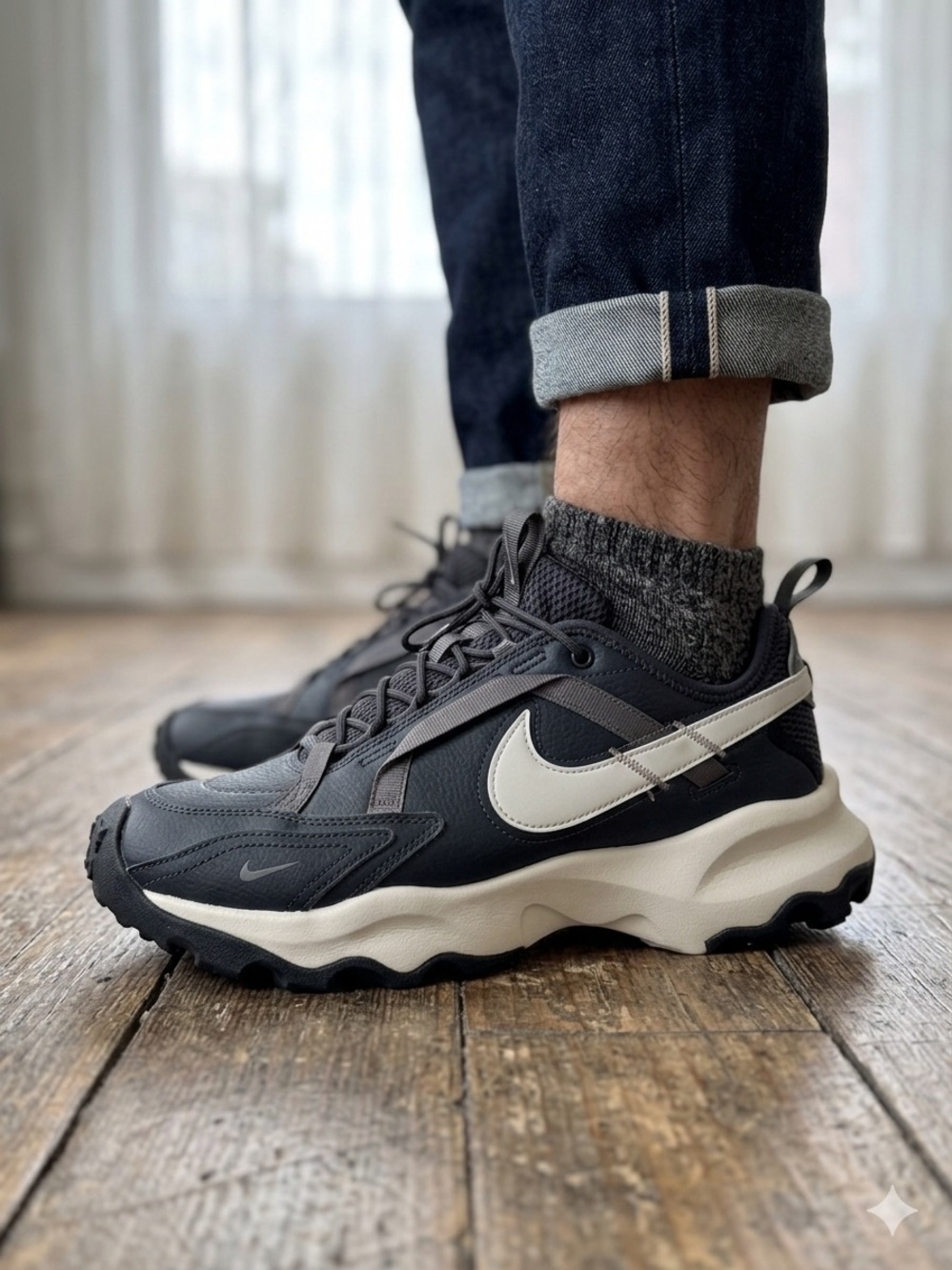 Nike TC 7900 Women’s 10.5 / Men’s 9 Anthracite Chunky Sneakers NEW